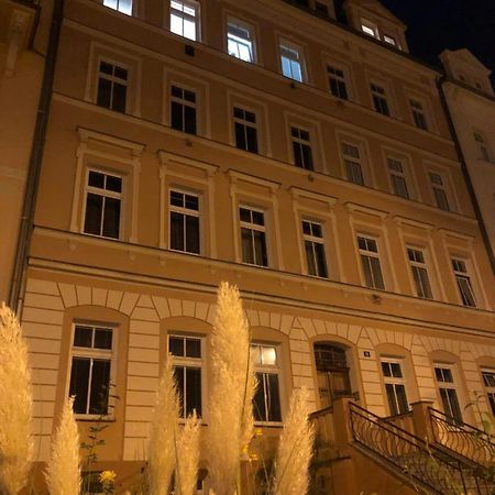 Byt S Krasnou Vyhlidkou Na Hotel Imperial Κάρλοβι Βάρι Εξωτερικό φωτογραφία