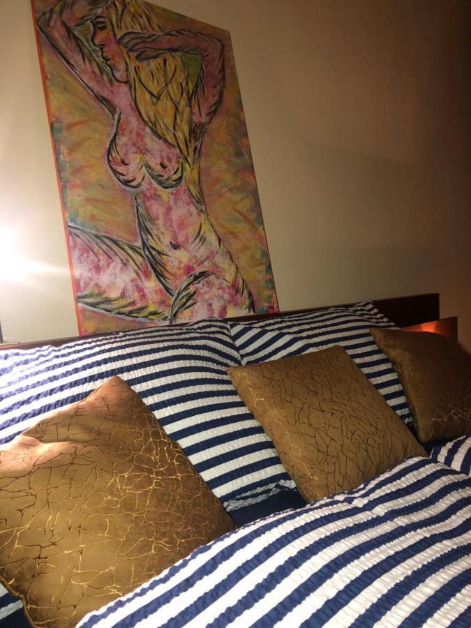 Byt S Krasnou Vyhlidkou Na Hotel Imperial Κάρλοβι Βάρι Εξωτερικό φωτογραφία